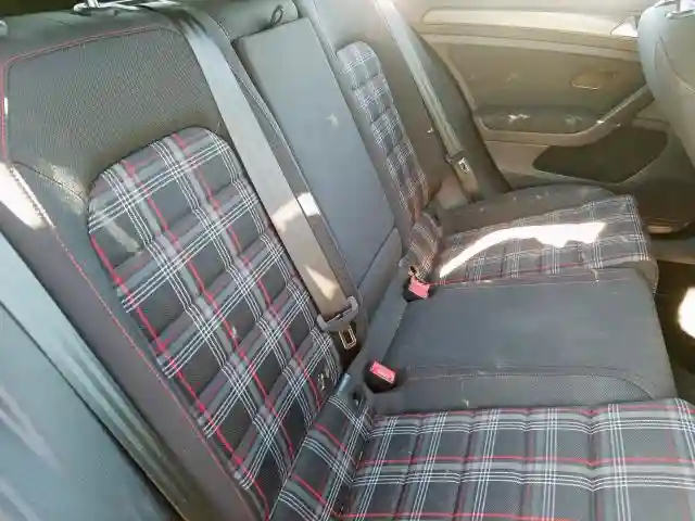 3VW5T7AU4KM006498 2019 VOLKSWAGEN GTI AUTOBAHN-5
