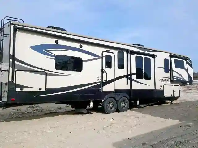 4EZFV3822J6****** 2018 KZ DURANGO-5