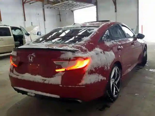 1HGCV2F35JA048523 2018 HONDA ACCORD SPORT-3
