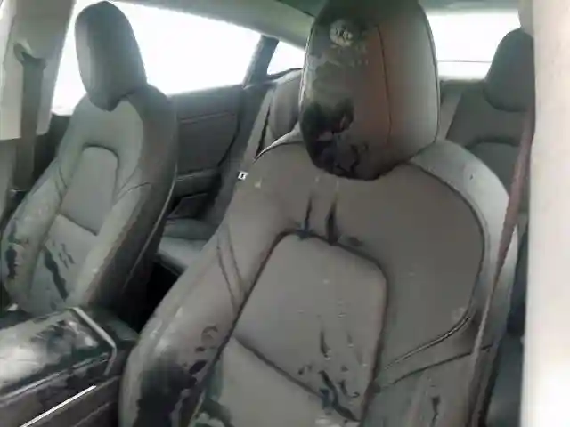 5YJ3E1EB7JF090569 2018 TESLA MODEL 3-5