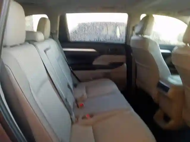 5TDZZRFH4KS319724 2019 TOYOTA HIGHLANDER LE-5