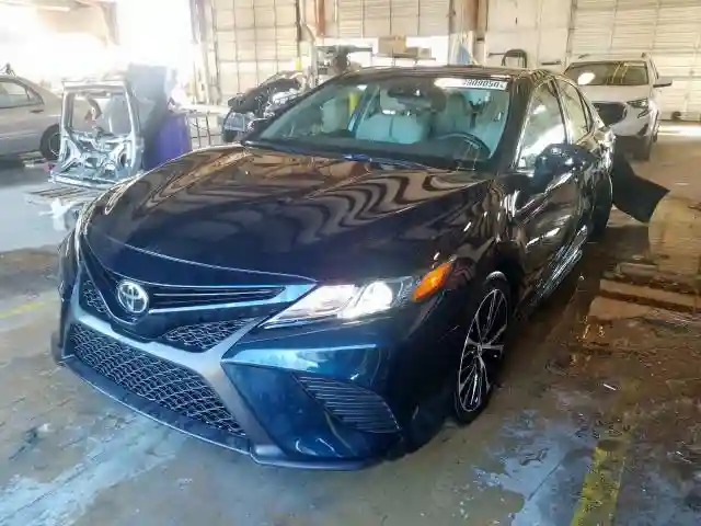 4T1B11HK7JU599681 2018 TOYOTA CAMRY L-1