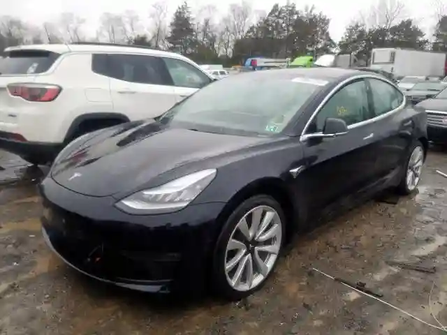 5YJ3E1EB7JF090569 2018 TESLA MODEL 3-1