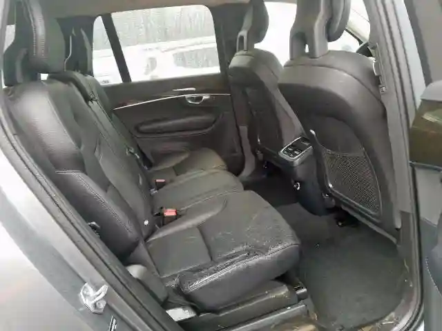 YV4102PK5J1343922 2018 VOLVO XC90 T5-5