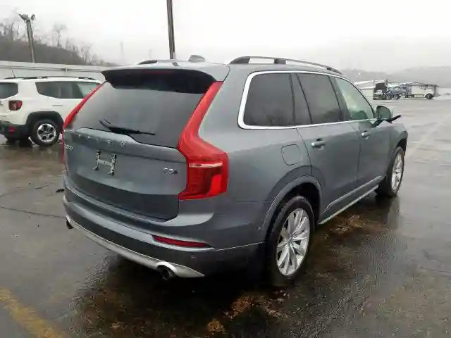 YV4102PK5J1343922 2018 VOLVO XC90 T5-3