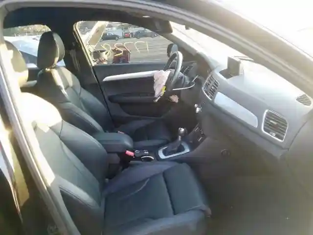 WA1BCCFS4JR019278 2018 AUDI Q3 PREMIUM-4