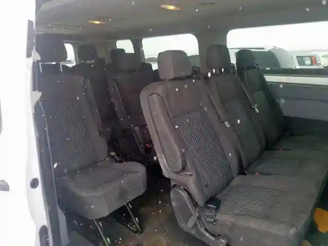 1FBZX2YM3JKA21067 2018 FORD TRANSIT T-350-5