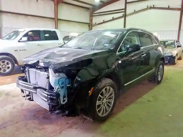 1GYKNBRS8HZ298860 2017 CADILLAC XT5 LUXURY-1