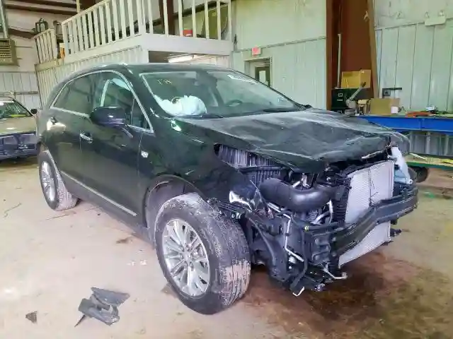 1GYKNBRS8HZ298860 2017 CADILLAC XT5 LUXURY-0