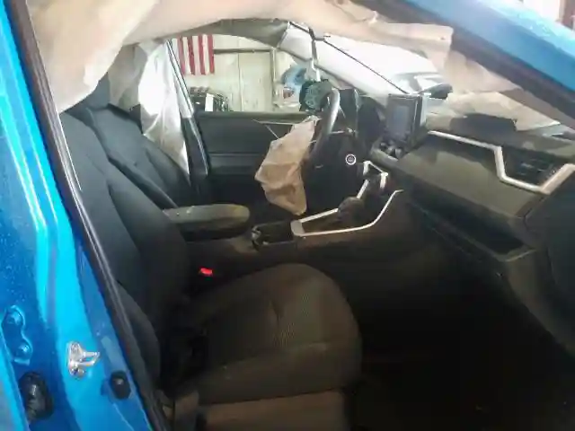 2T3H1RFV7KW045331 2019 TOYOTA RAV4 LE-4