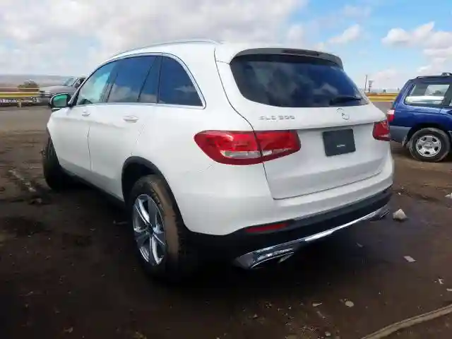 WDC0G4JB8JV067009 2018 MERCEDES-BENZ GLC 300-2