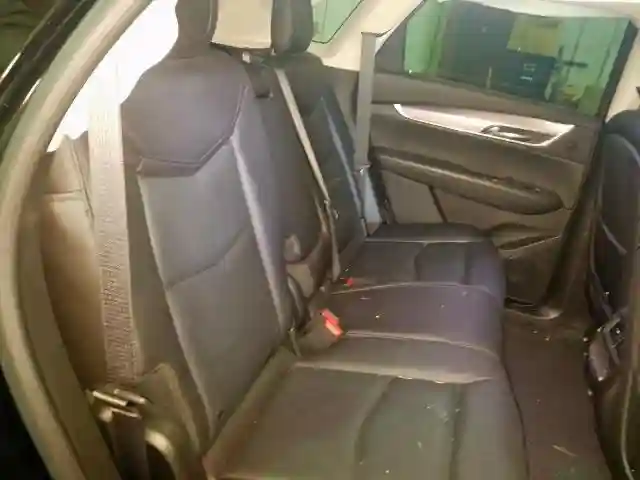 1GYKNBRS8HZ298860 2017 CADILLAC XT5 LUXURY-5