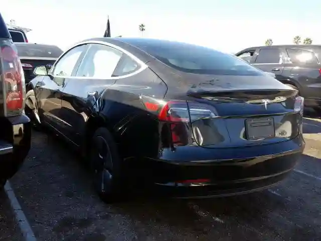 5YJ3E1EA6KF324581 2019 TESLA MODEL 3-2