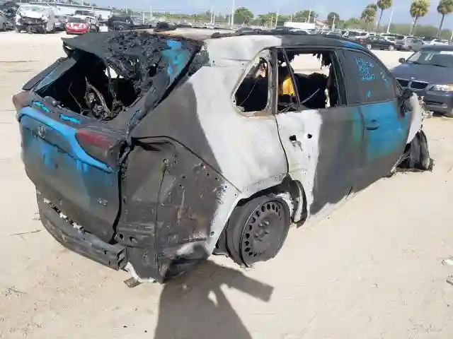 2T3H1RFV6LW061389 2020 TOYOTA RAV4 LE-3