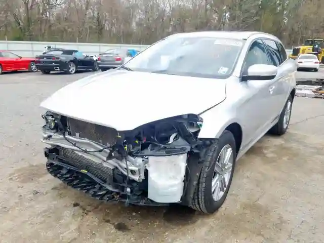 YV440MRU9H2001448 2017 VOLVO XC60 T5 INSCRIPTION-1