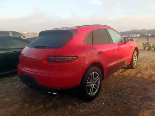WP1AA2A51HLB80685 2017 PORSCHE MACAN-3