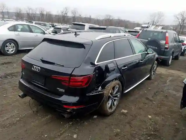 WA18NAF44JA035117 2018 AUDI A4 ALLROAD PREMIUM PLUS-3
