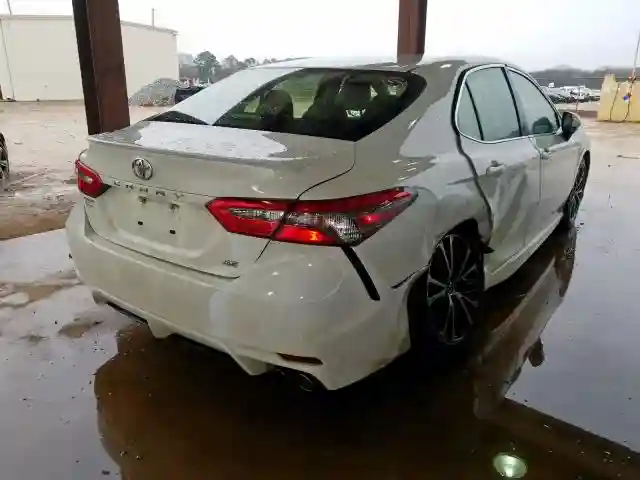 JTNB11HK7J3011297 2018 TOYOTA CAMRY L-3