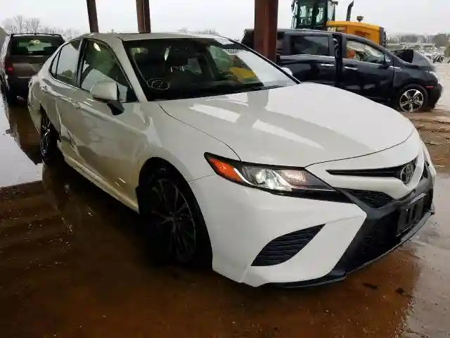 JTNB11HK7J3011297 2018 TOYOTA CAMRY L-0