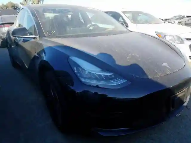 5YJ3E1EA8KF416114 2019 TESLA MODEL 3-0