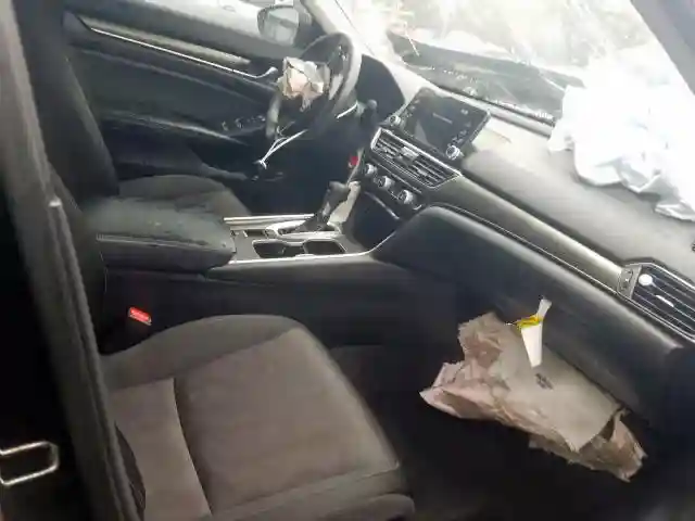 1HGCV1F1XJA263436 2018 HONDA ACCORD LX-4