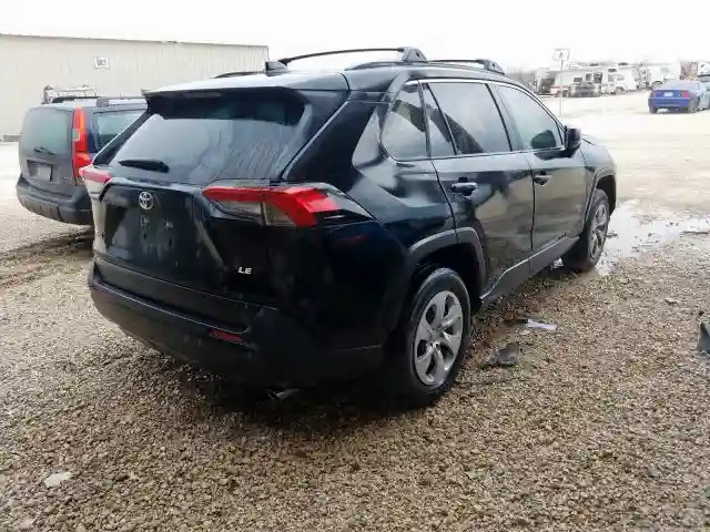 JTMH1RFV5KJ007546 2019 TOYOTA RAV4 LE-3