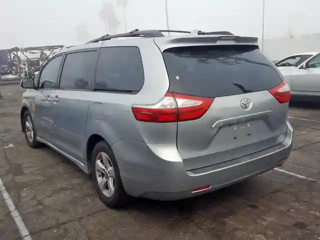 5TDKZ3DC7KS978631 2019 TOYOTA SIENNA LE-2