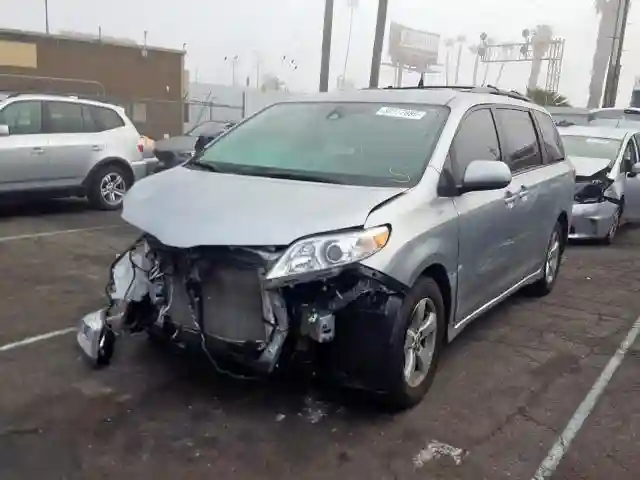 5TDKZ3DC7KS978631 2019 TOYOTA SIENNA LE-1