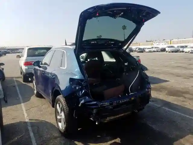 WA1AECF38K1080034 2019 AUDI Q3 PREMIUM-2