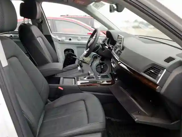 WA1BNAFY2K2091402 2019 AUDI Q5 PREMIUM PLUS-4