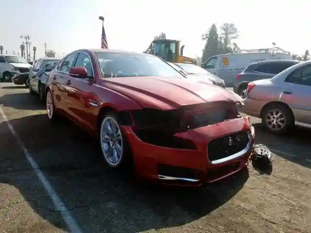 SAJBD4BV0GCY14575 2016 JAGUAR XF PREMIUM-0