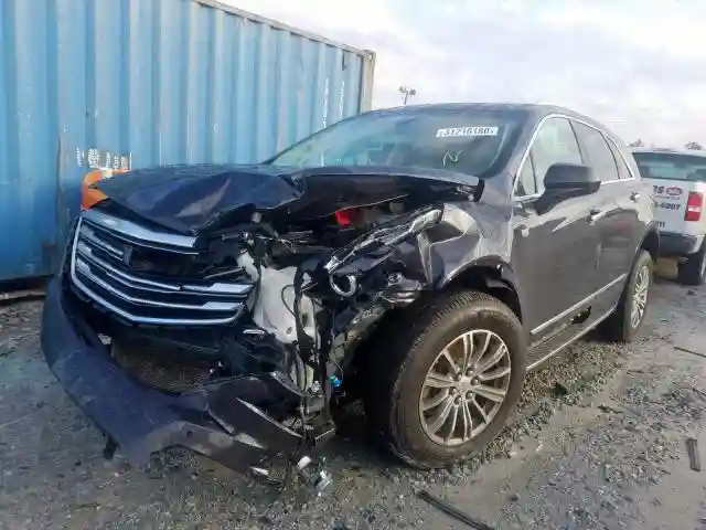 1GYKNBRS0HZ300018 2017 CADILLAC XT5 LUXURY-1