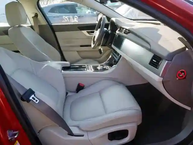SAJBD4BV0GCY14575 2016 JAGUAR XF PREMIUM-4