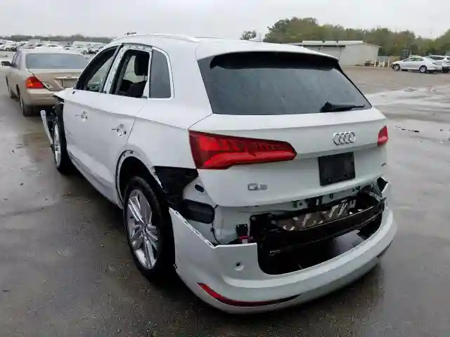 WA1BNAFY2K2091402 2019 AUDI Q5 PREMIUM PLUS-2