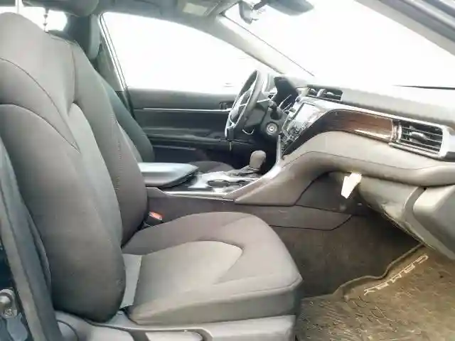 4T1B11HK9KU687164 2019 TOYOTA CAMRY L-4