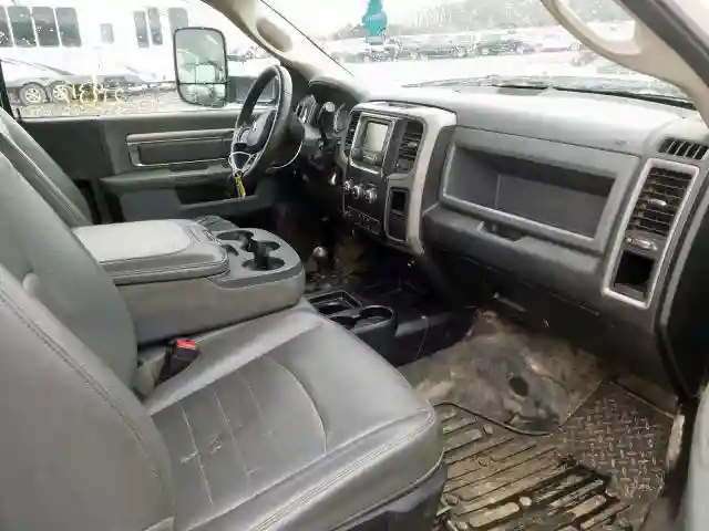 3C7WRTBL2FG592937 2015 RAM 3500-4