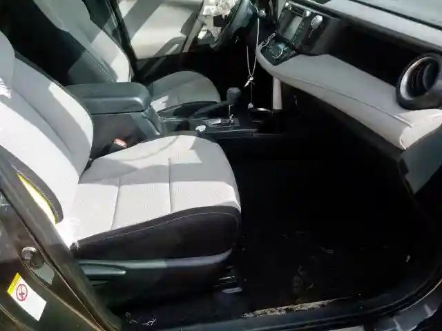 JTMRJREV6JD202204 2018 TOYOTA RAV4 HV LE-4