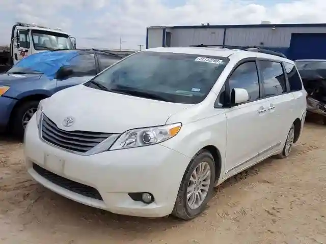 5TDYZ3DC6HS823801 2017 TOYOTA SIENNA XLE-1