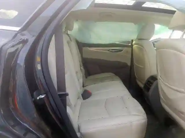 1GYKNBRS0HZ300018 2017 CADILLAC XT5 LUXURY-5