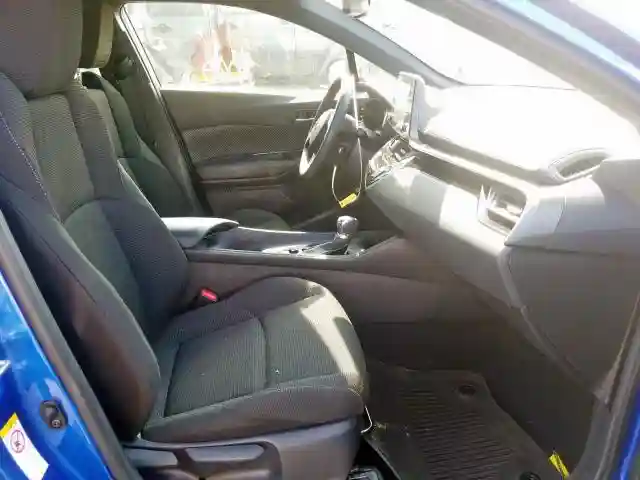 JTNKHMBX0K1036539 2019 TOYOTA C-HR XLE-4