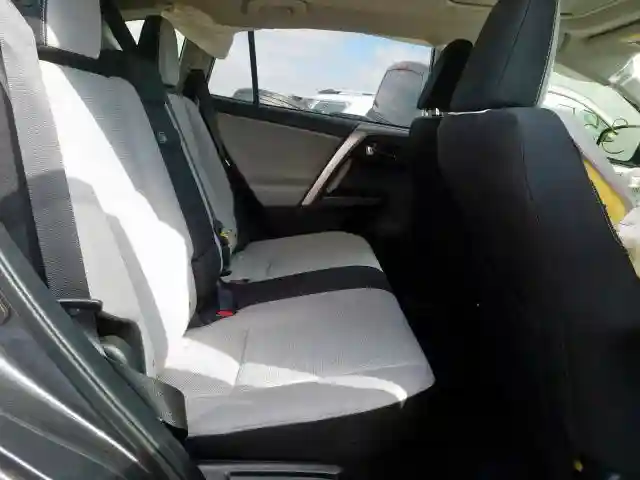 JTMRJREV6JD202204 2018 TOYOTA RAV4 HV LE-5