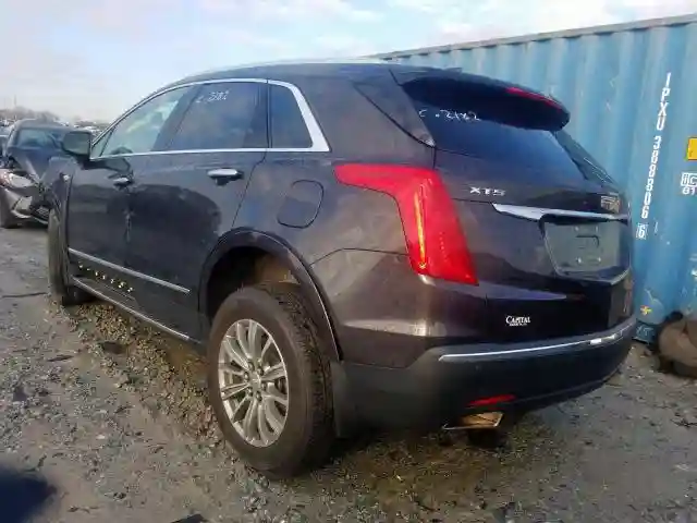 1GYKNBRS0HZ300018 2017 CADILLAC XT5 LUXURY-2