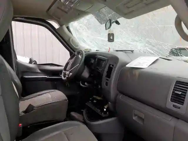 1N6AF0KY0JN808422 2018 NISSAN NV 2500 S-4