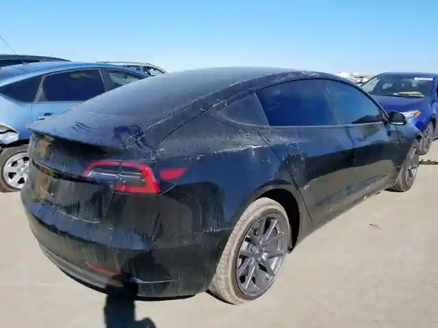 5YJ3E1EB5JF103058 2018 TESLA MODEL 3-3