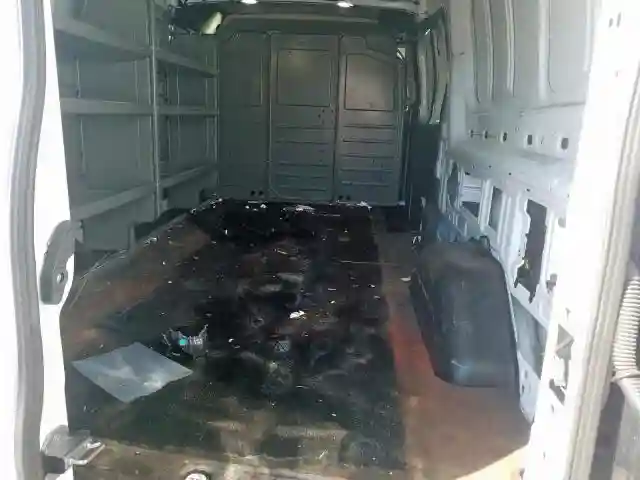 1FTYR2ZM2JKB29941 2018 FORD TRANSIT T-250-5