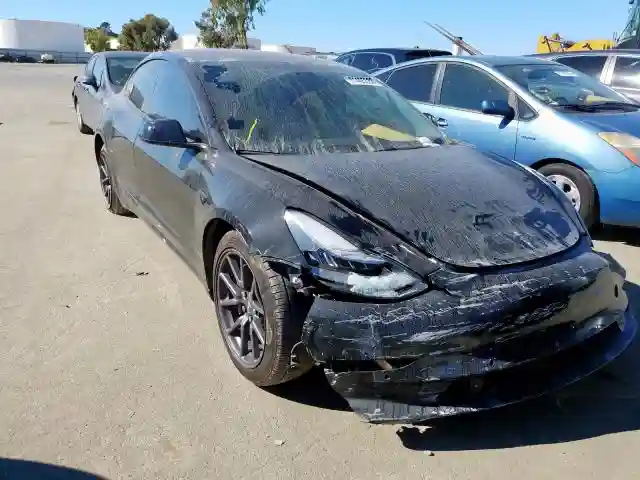 5YJ3E1EB5JF103058 2018 TESLA MODEL 3-0