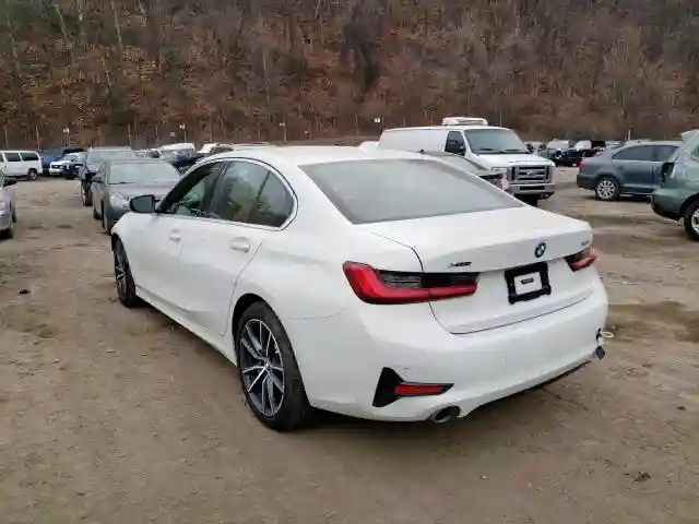 3MW5R7J0XL8B09897 2020 BMW 330XI-2