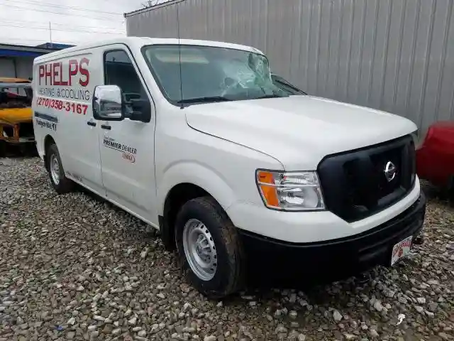 1N6AF0KY0JN808422 2018 NISSAN NV 2500 S-0
