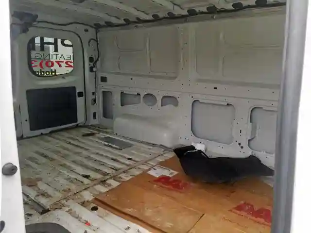 1N6AF0KY0JN808422 2018 NISSAN NV 2500 S-5