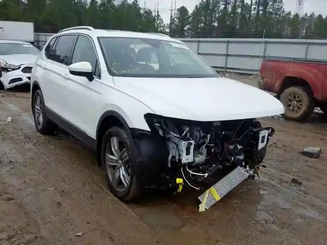 3VV4B7AX8KM004928 2019 VOLKSWAGEN TIGUAN SEL PREMIUM-0